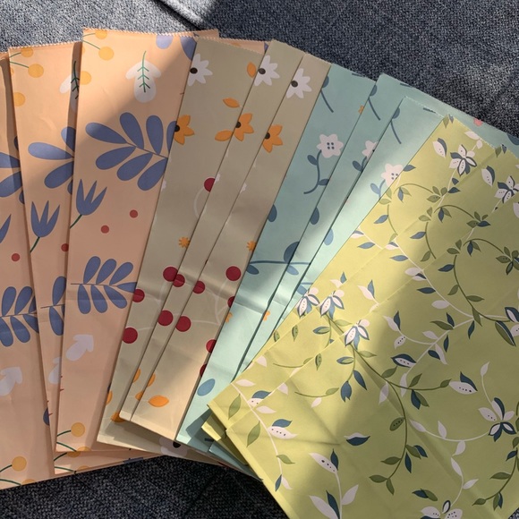 Patterned Paper Bags - Picture 1 of 5